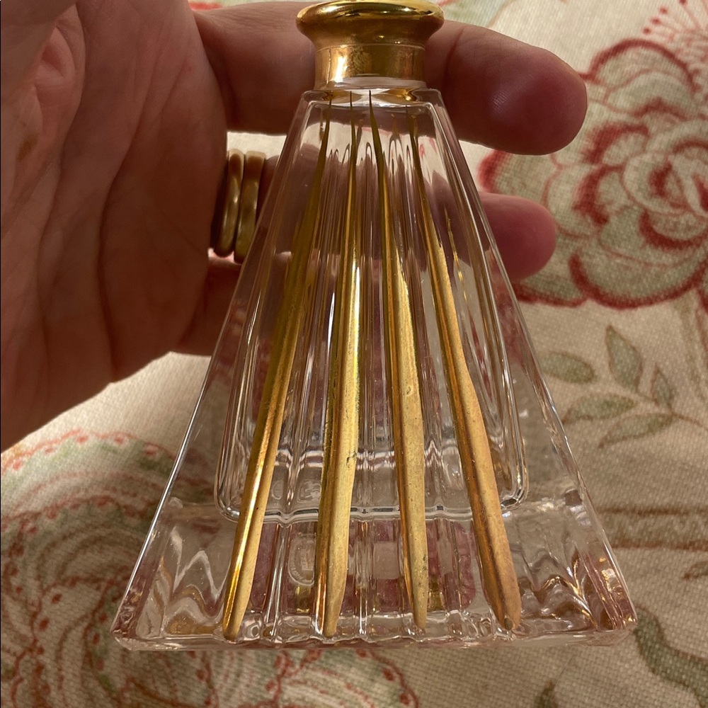 Royal Gallery Lead Crystal Glass Perfume with Topper and Striated Gold Accents - Picture 10 of 13